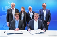 Signature d’une convention entre le ministère de l’Éducation nationale, de l’Enfance et de la Jeunesse et l’Orchestre des Solistes européens Signature d’une convention entre le ministère de l’Éducation nationale, de l’Enfance et de la Jeunesse et l’Orchestre des Solistes européens