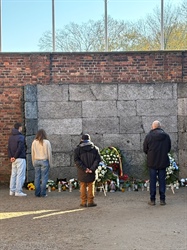 Studierees op Auschwitz