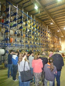 Visite de l'entreprise Minusines S.A. par la classe de 8e