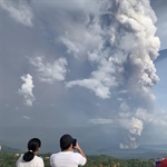 Un volcan se réveille aux Philippines