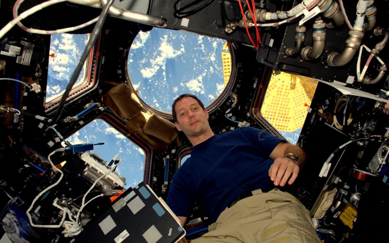 Comment devient-on astronaute à bord de la station spatiale internationale?